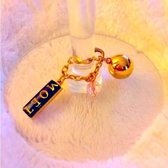 MOET & CHANDON Wine Charms - 3 LEFT - Picture 13 of 15